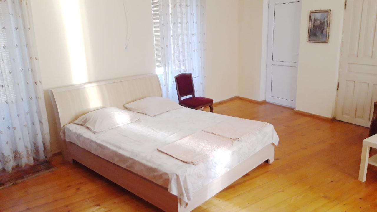 Pospolita Guest House Kʼutʼaisi Exterior foto