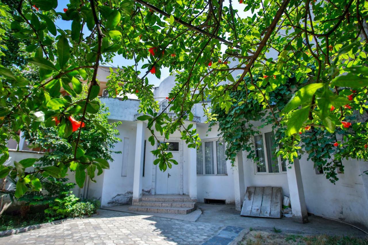 Pospolita Guest House Kʼutʼaisi Exterior foto