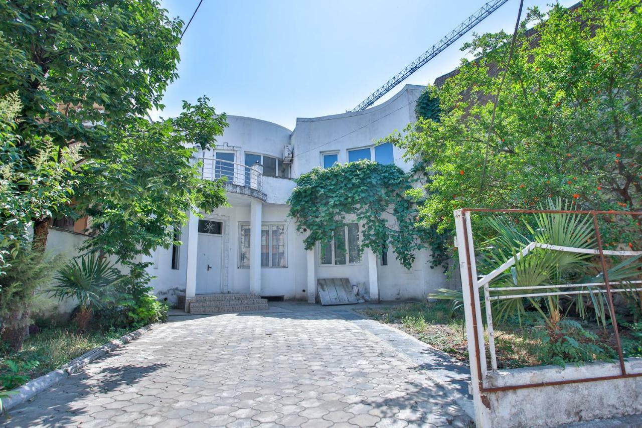 Pospolita Guest House Kʼutʼaisi Exterior foto